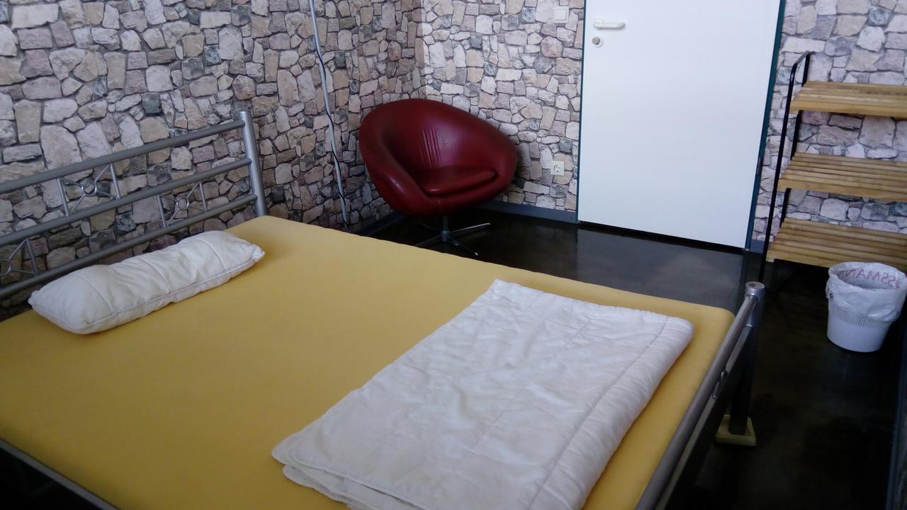 Penthouse Backpackers Hostel Osnabruck Bagian luar foto
